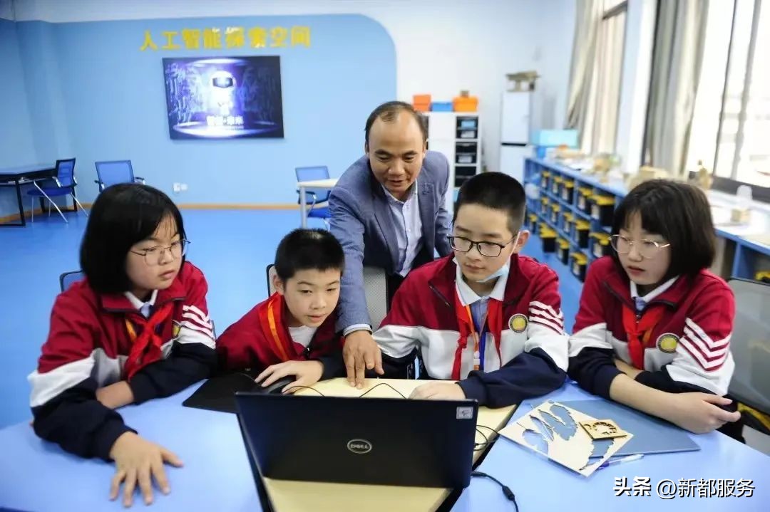 祝贺新学校,新都市区重点学校