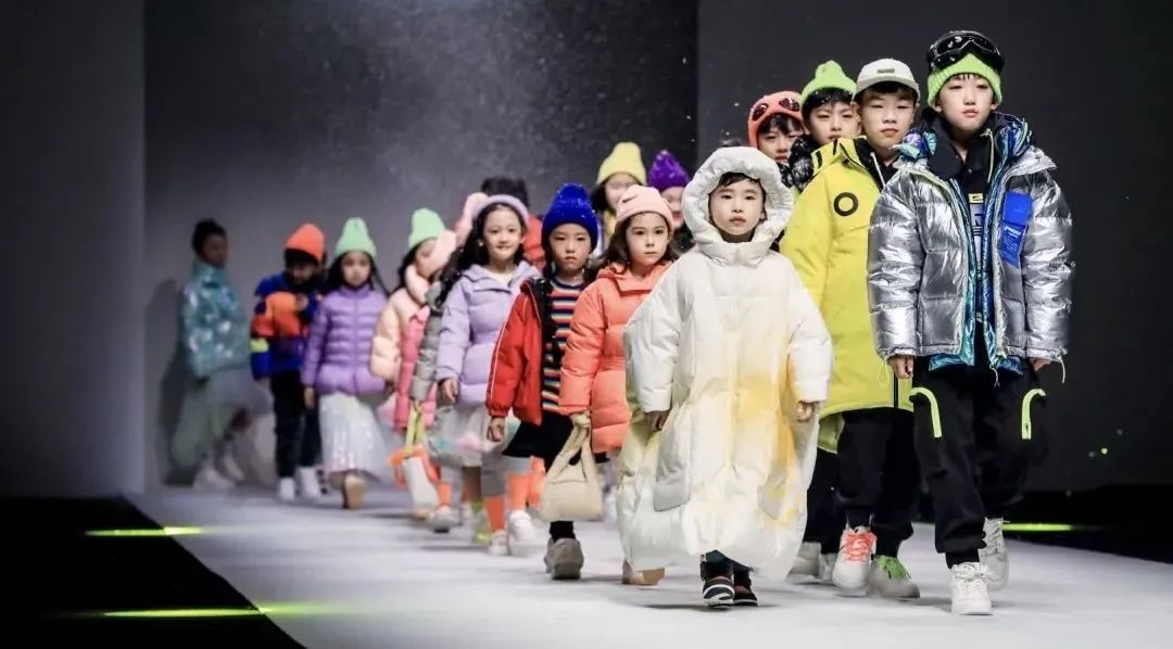 易烊千玺最初为什么被排挤,易烊千玺遭排挤