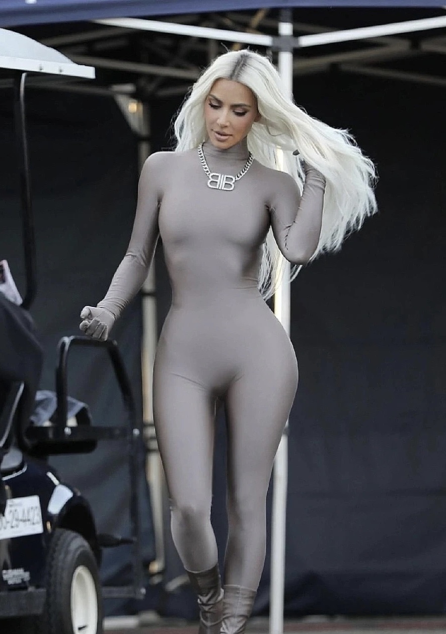 到底谁是卡戴珊家族中最富的女人,卡戴珊家族5个姐妹排名