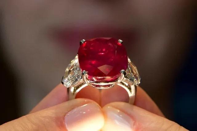 世界上最稀有的十大石头,世界上最有价值的22种石头