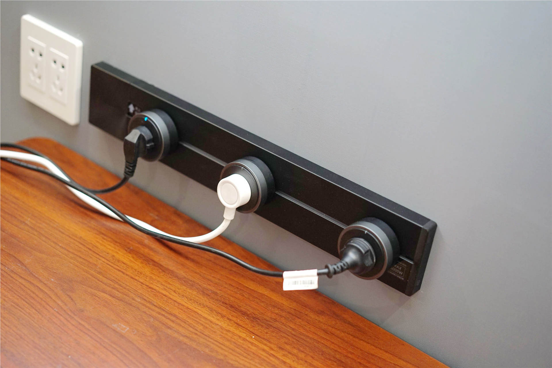 明装轨道插座需要怎么布线,轨道式插座如何安装明装