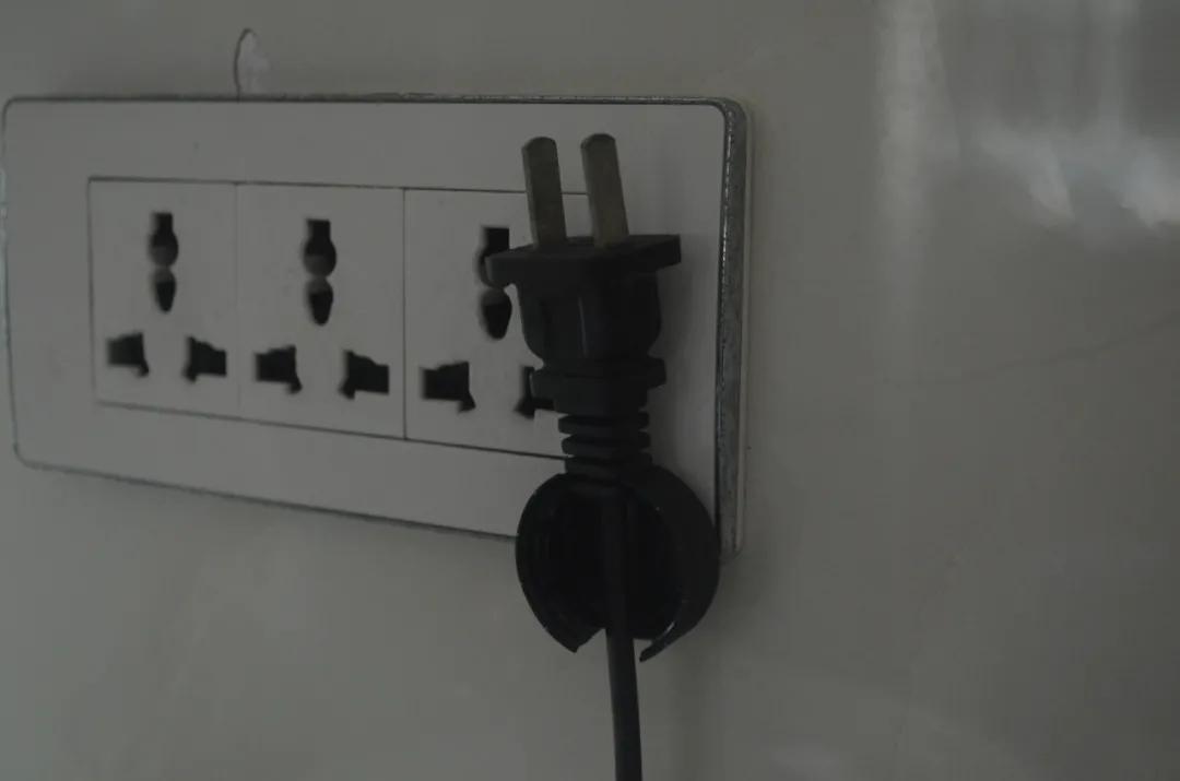 卖废品瓶子和瓶盖需要分开吗,卖废品需要把瓶子捏扁吗