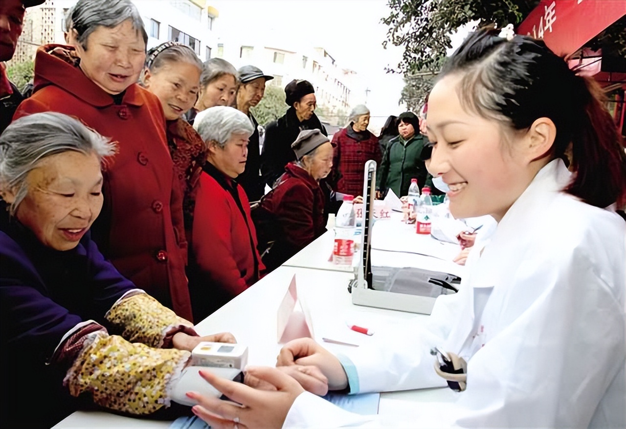 聚焦民生增福祉书写民生答卷,用情用功写好民生实事答卷