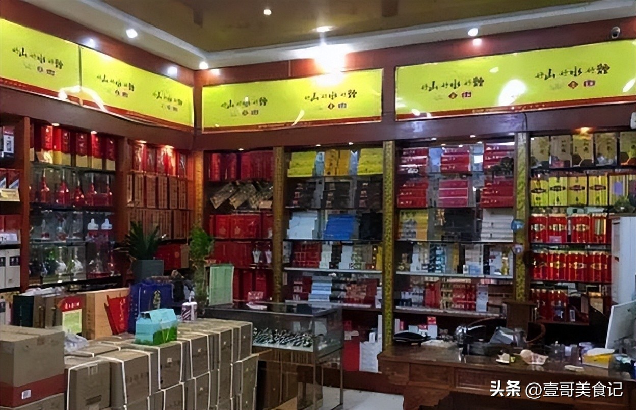 街边烟酒店没顾客为何越开越多,大街上的烟酒店生意是靠什么来