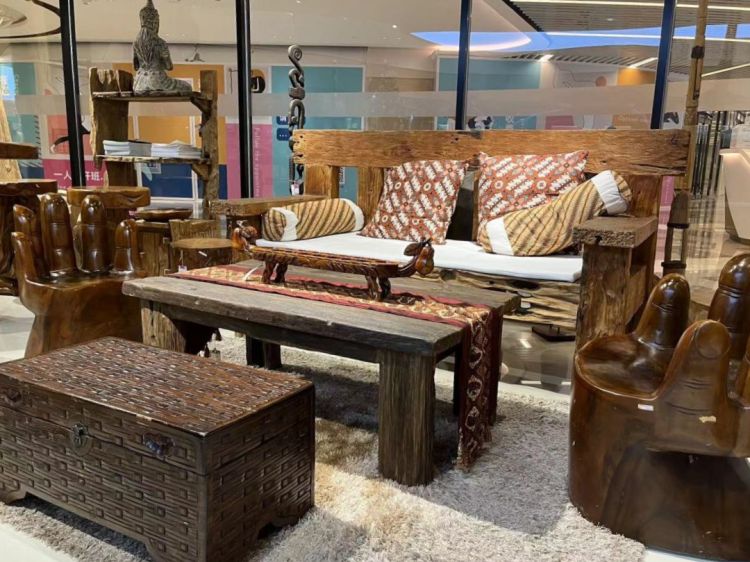 本区首个！快来这里体验“进博生活”~