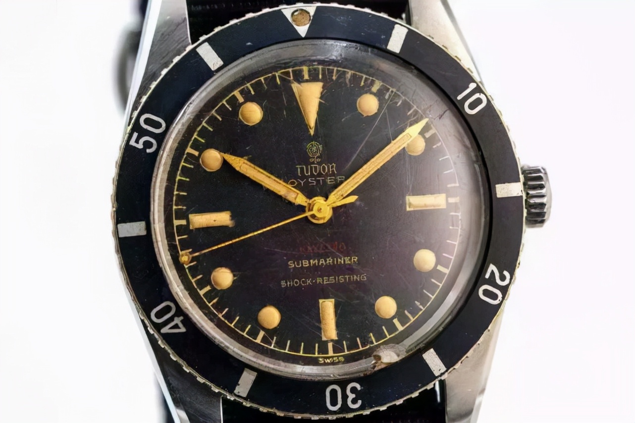 vivo手表镜面的材质,浪琴手表镜面什么材质的