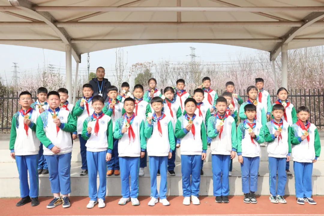 小小足球大小梦想,小学足球联赛拉开帷幕