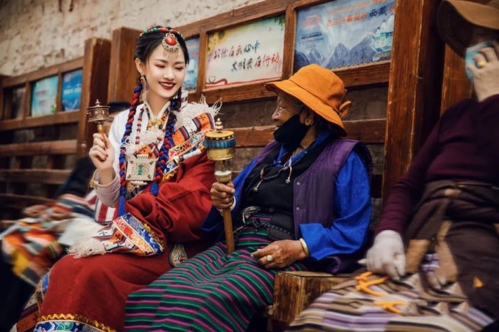 滇藏旅游10天攻略,西藏西北旅游线路攻略