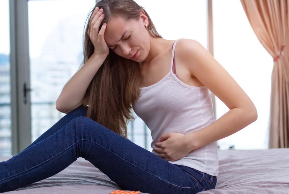 卵巢癌是“沉默的杀手”，病发时除了腹痛，还需留意3种异常