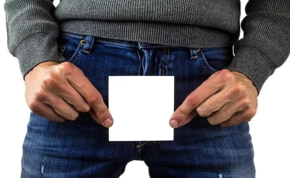 女性洗澡时喜欢“站着尿尿”？4个生理常识，或许对你有益