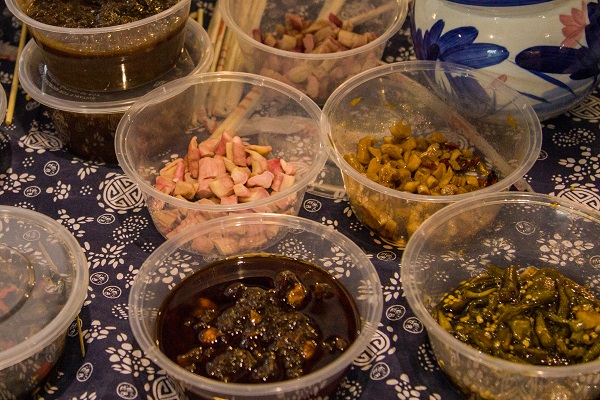 吃咸菜会引起心血管疾病吗,经常吃咸菜会引发哪些疾病