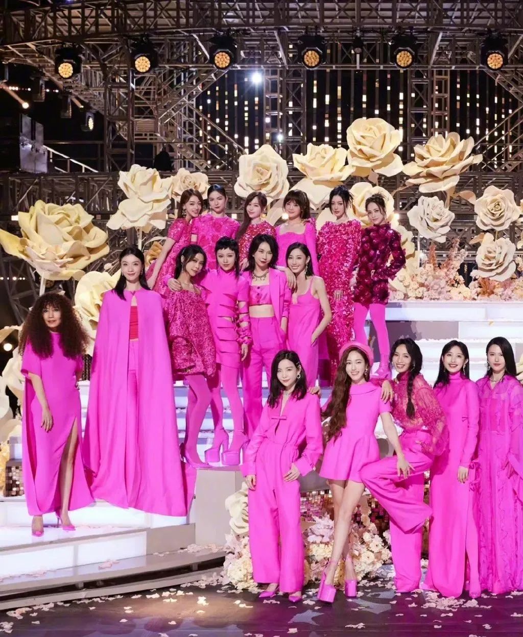 全网吐槽的“死亡芭比粉”，为什么会逆袭成年度流行色||解X