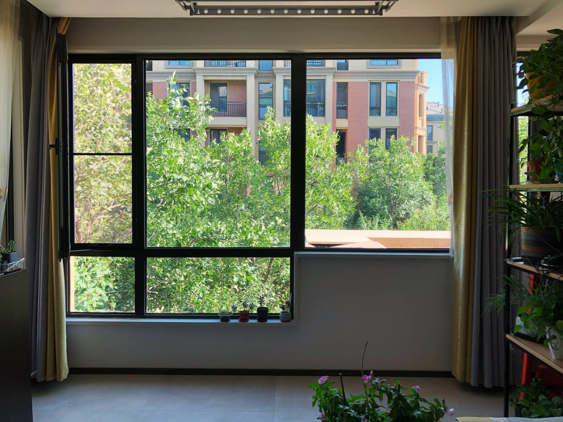 擦窗机器人沉浸式擦窗,擦窗机器人小窗户测评