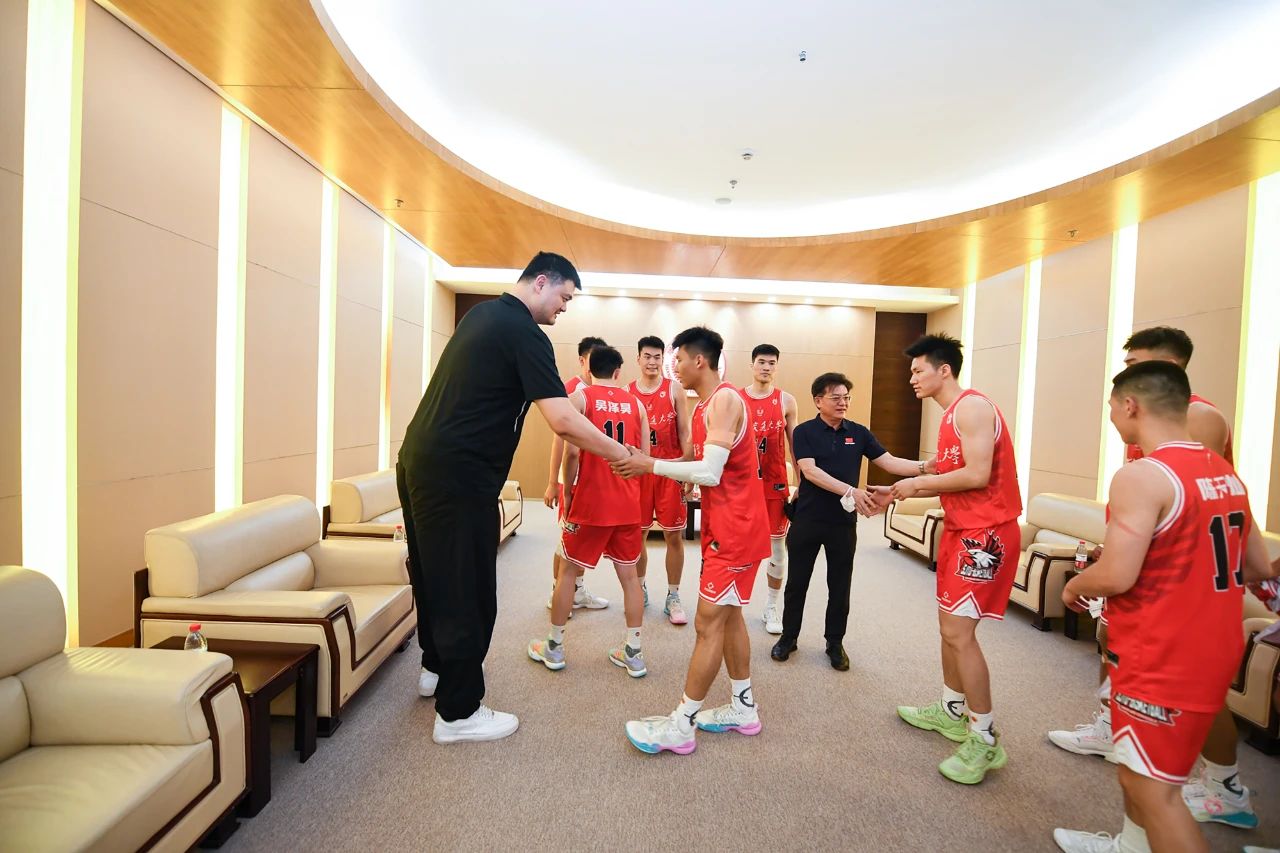 姚明比赛高燃混剪,姚明比赛观众欢呼