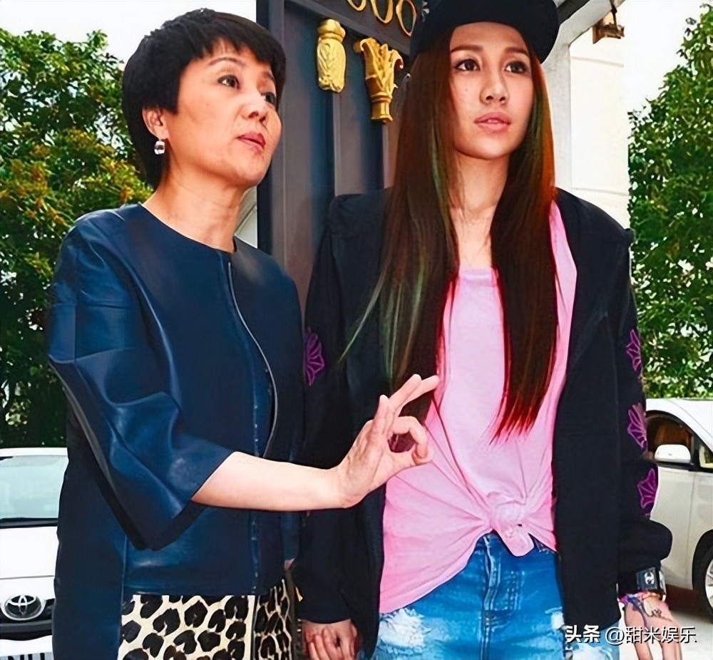 千金何超盈现状,叛逆千金何超盈带14亿嫁妆