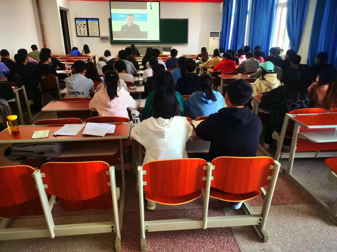 重庆万州民警,民警变身主播