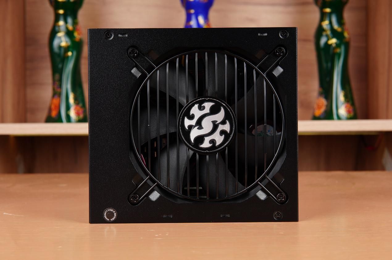 乔思伯d500多少钱,乔思伯机箱u4plus装几个硬盘