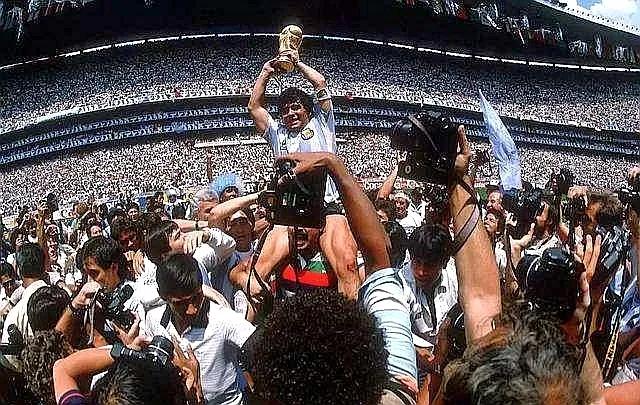 离大谱南美小伙足球当篮球，手球有效，挺进决赛，豪取世界杯冠军