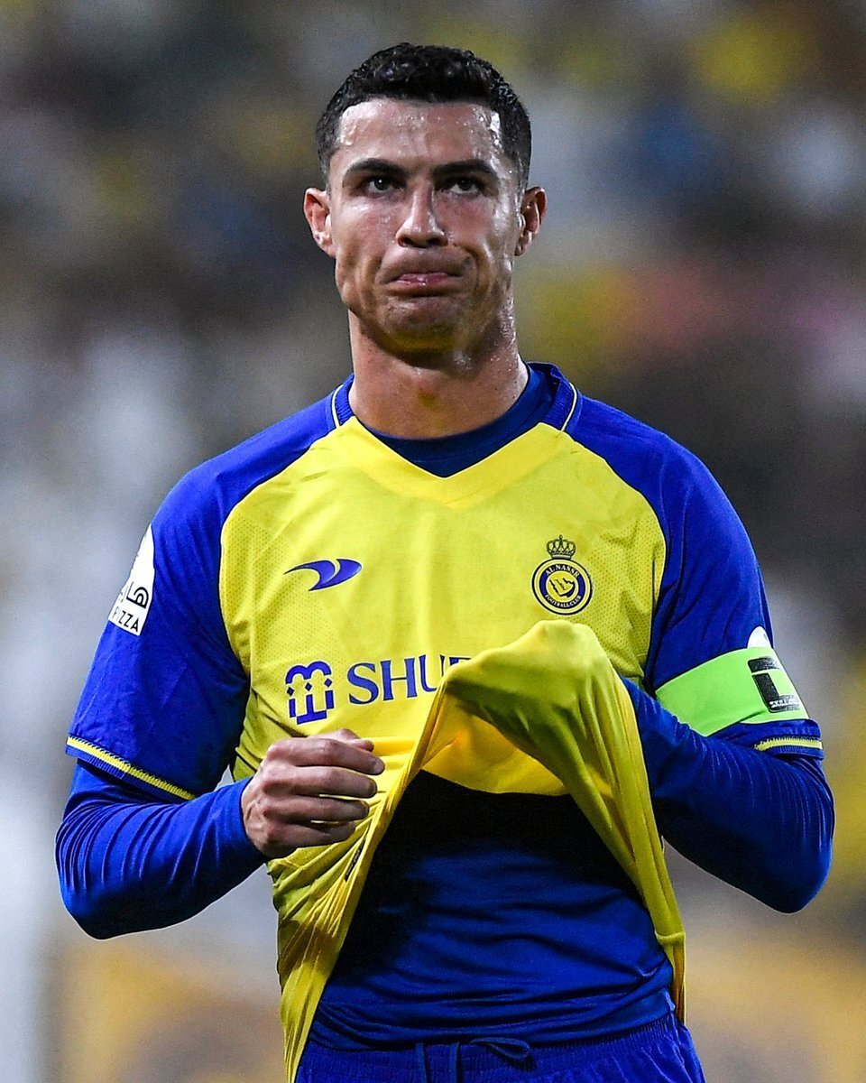 两回合比赛梅西逆转名场面,梅西2对5