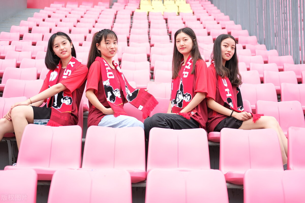 李铁担任武汉卓尔主教练年薪,李铁在武汉卓尔年薪