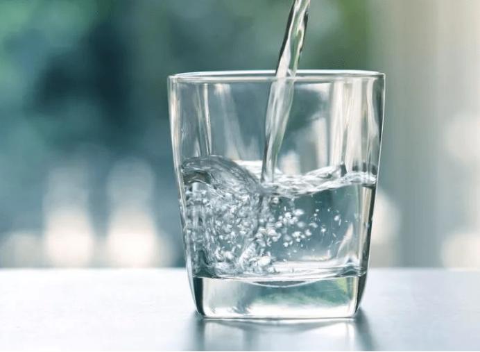 泡茶时怎样倒茶叶最好喝,泡茶时茶叶怎么泡好喝一点