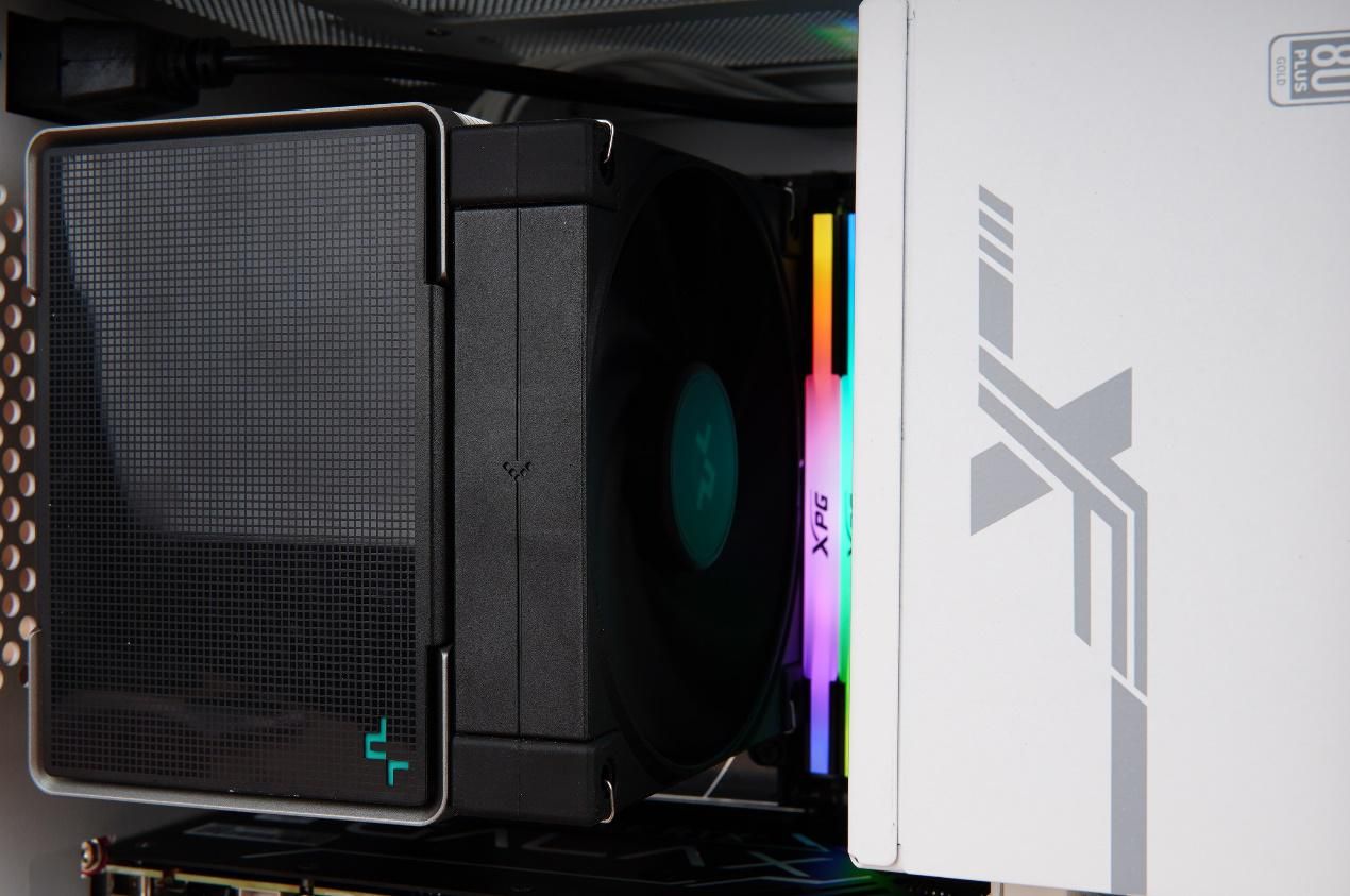 itx机箱闪鳞g200装机推荐,闪鳞g200机箱尺寸