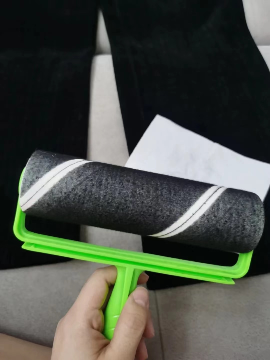 黑条绒裤子掉毛怎么处理,加绒裤掉毛厉害算不算质量问题