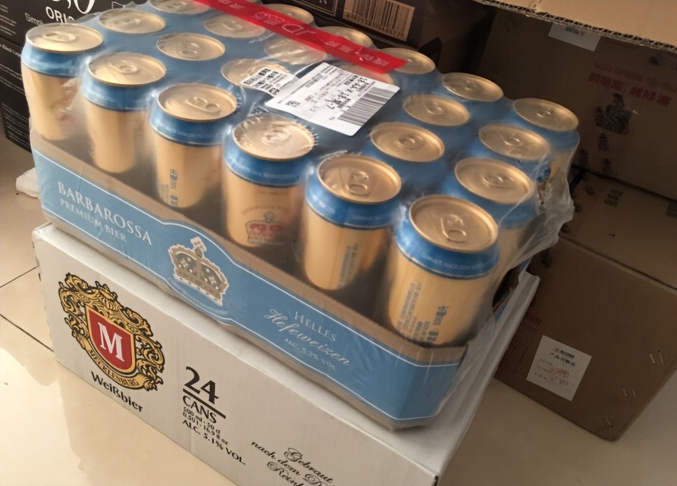 一瓶啤酒相当于多少白酒涨知识了,两瓶啤酒酒精含量等于几两白酒