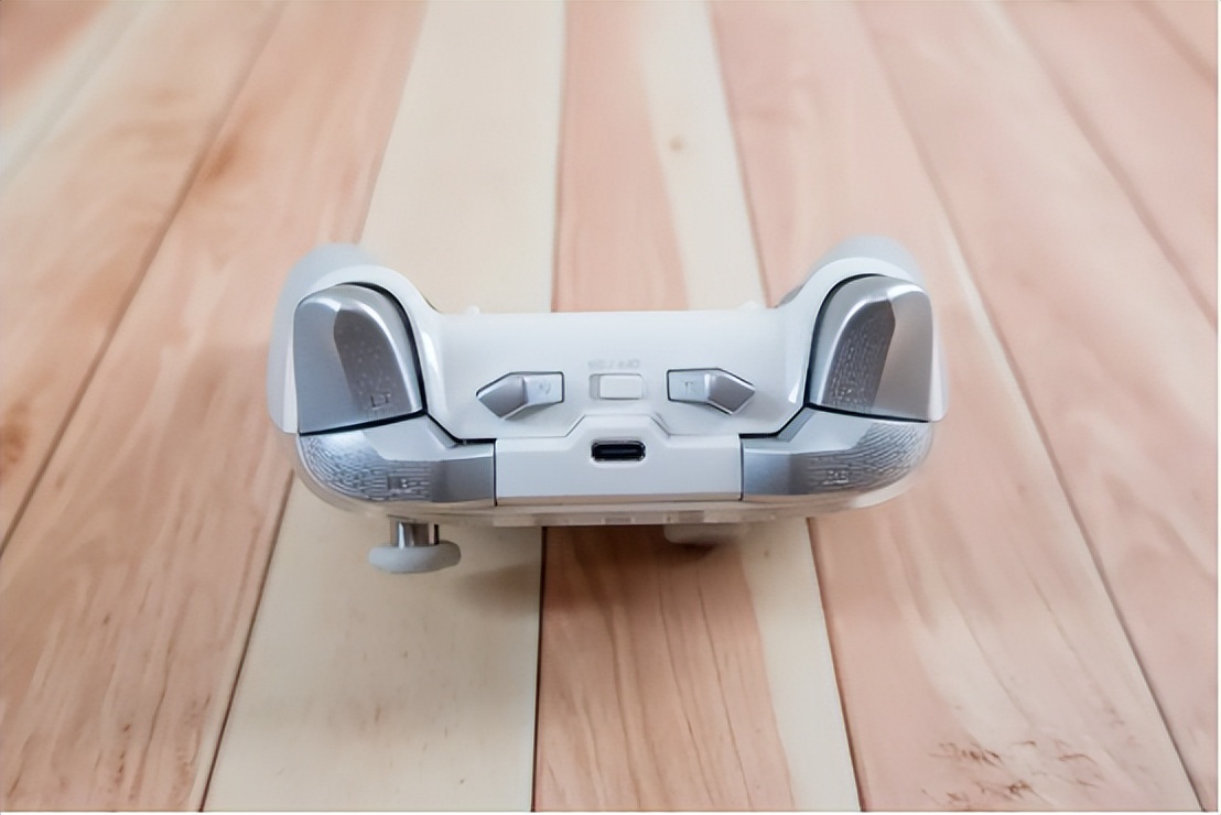 北通宙斯2精英手柄介绍,北通宙斯2光轴精英游戏手柄