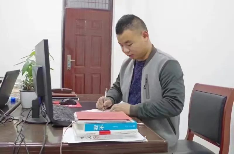 00后小伙辞职创业卖农产品,辞职回老家创业卖土特产