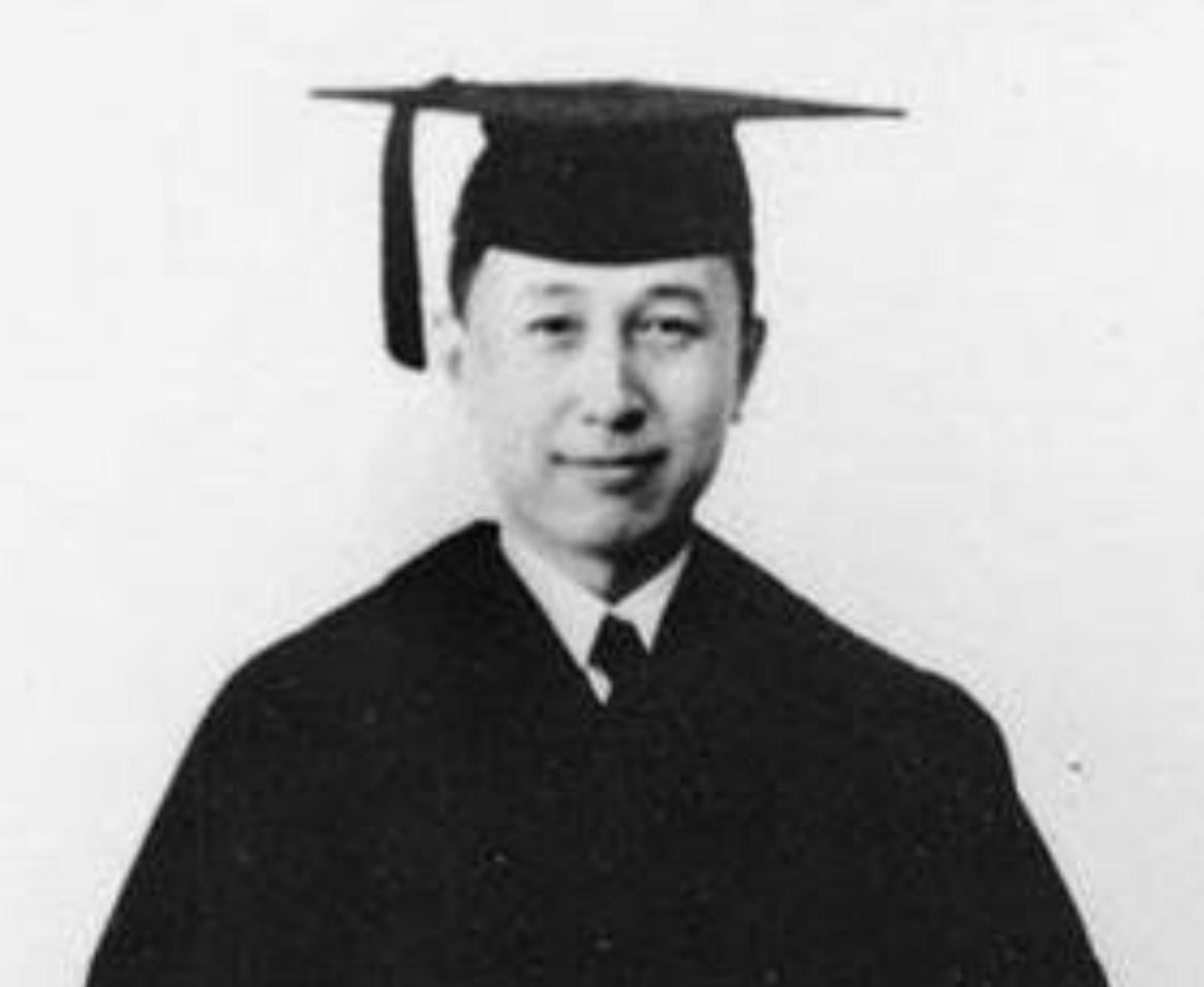 1955年钱学森回国，毛*东泽**紧握他的手：听说美国人把你当五个师呢