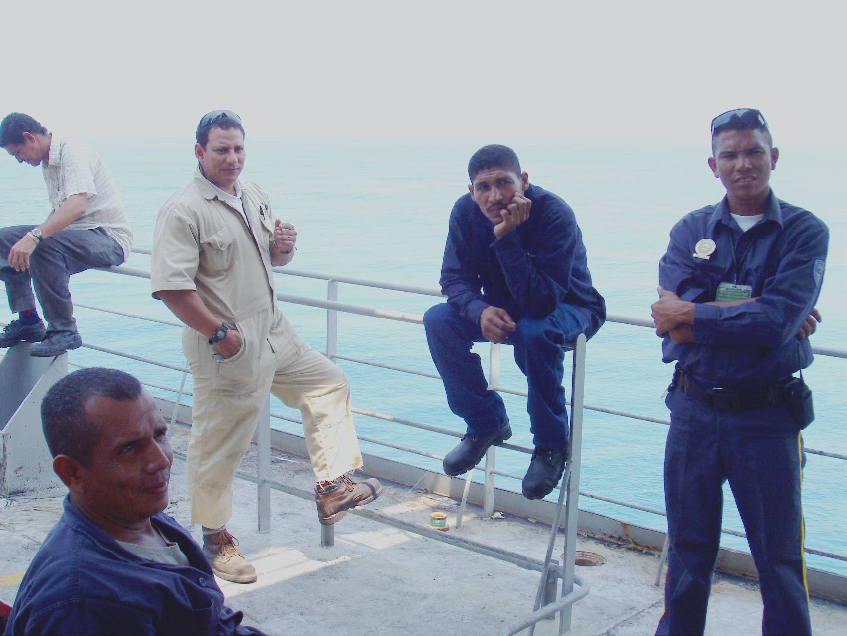 船到日本，当地人免费为船员分享网站解寂寞，却带来一系列问题