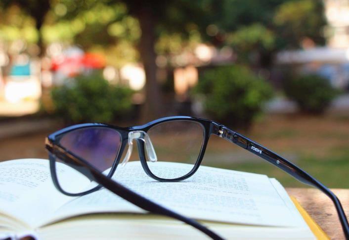 长期看电子产品吃什么水果好,吃什么食物和水果对眼睛有好处