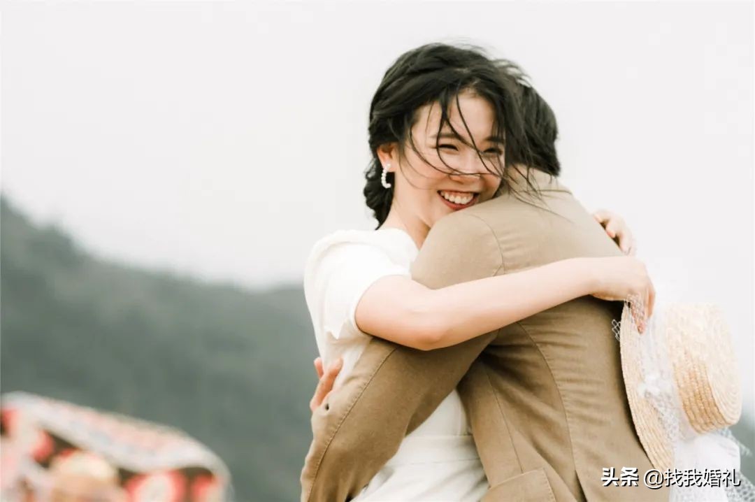 提亲订婚结婚这个流程是怎么样的,求婚订婚领证办婚礼是怎样的流程