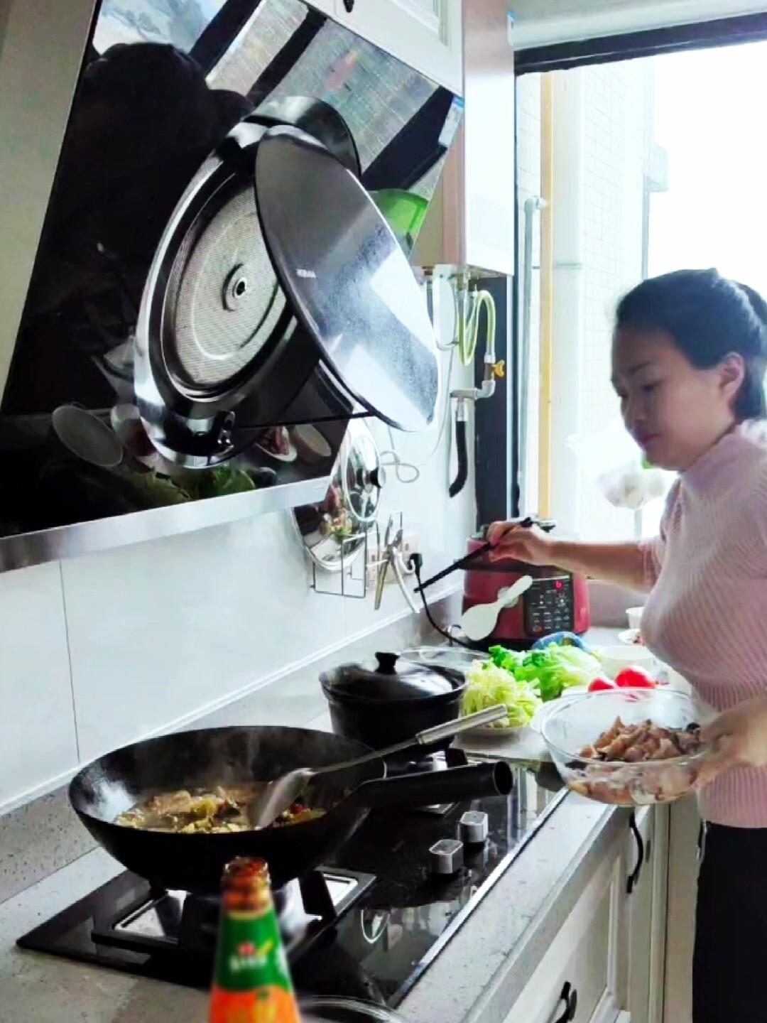 小米抽油烟机侧吸和顶吸哪个好,方太抽油烟机顶吸和侧吸哪个干净