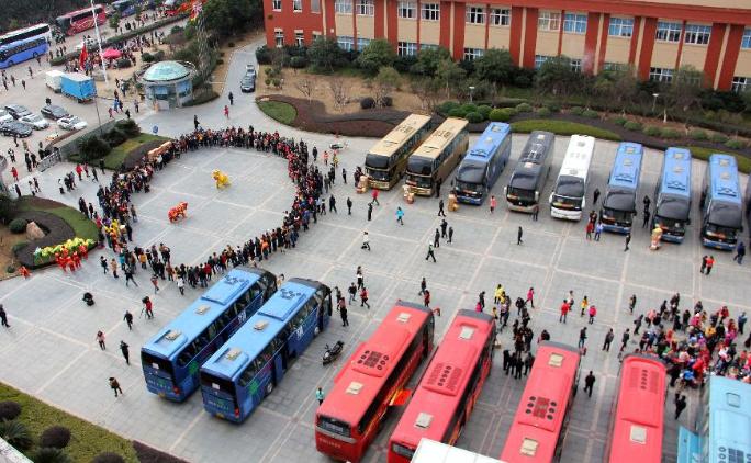 马建荣申洲集团包车接员工回来,申洲国际马建荣董事长成长经历