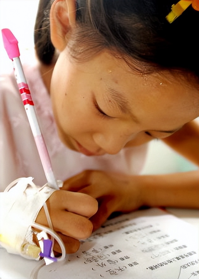 十三岁女孩白血病放弃治疗,患白血病女孩想放弃治疗