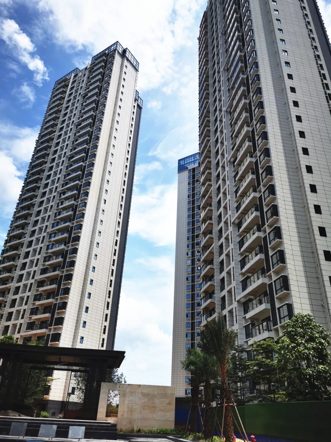 全新加推21栋256大平层,400万大平层楼盘