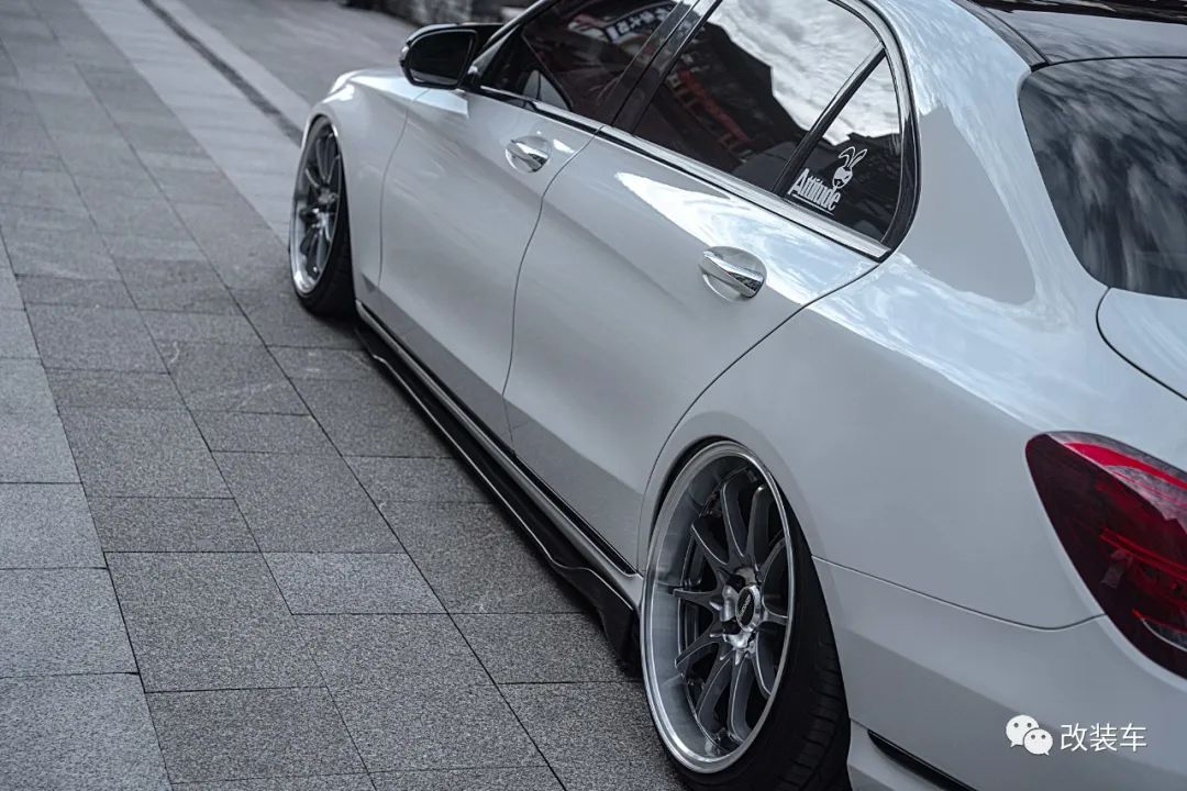 最有高级感的奔驰c200,奔驰c200老改新效果