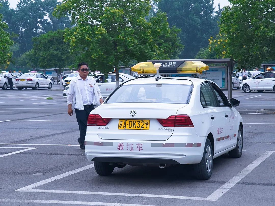 瀛﹁溅鐨勮繃绋嬩腑涔愯叮鏃犵┓,杞绘澗浣撻獙瀛﹁溅椹鹃┒涔愯叮