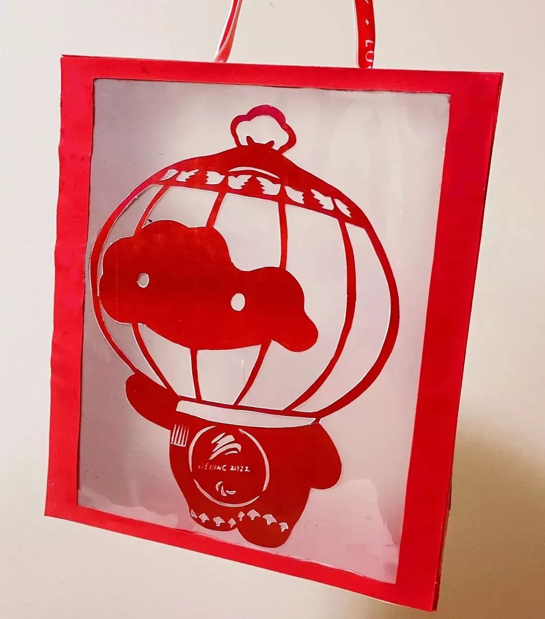 来吧~展示!谁能拒绝花灯版“冰墩墩”“雪容融”