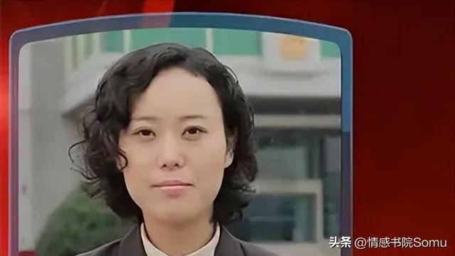 女贪官金英丽，抛弃男友，邂逅两位富商和男宠，最终被打回原形。