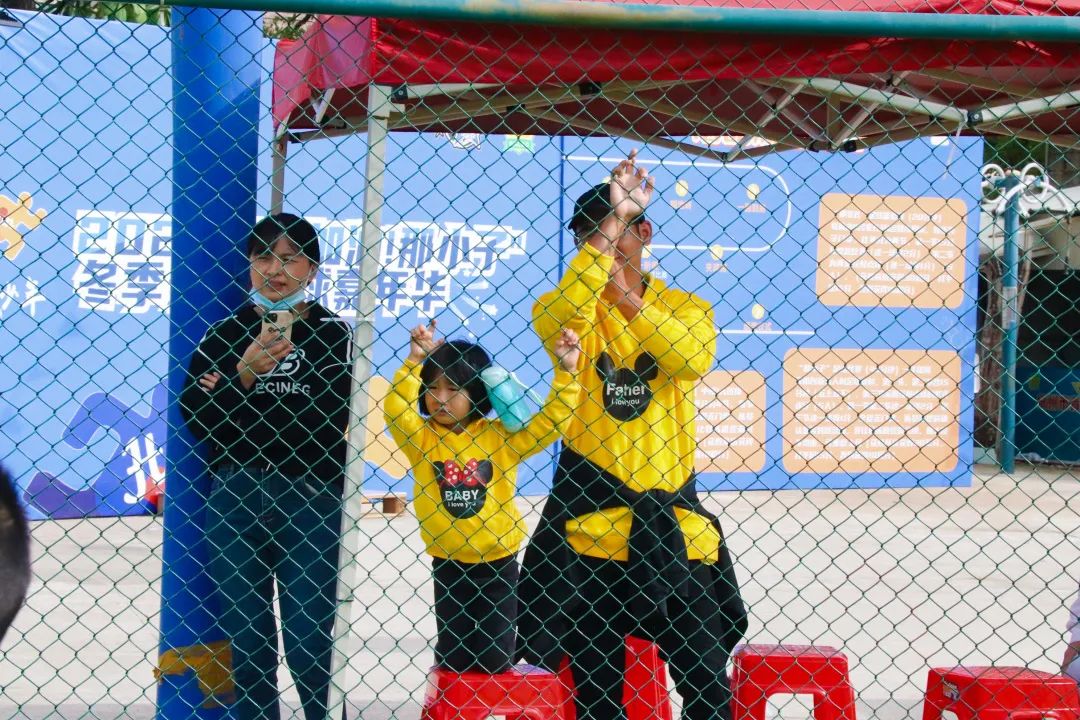 足球亲子嘉年华活动方案,足球嘉年华亲子作品