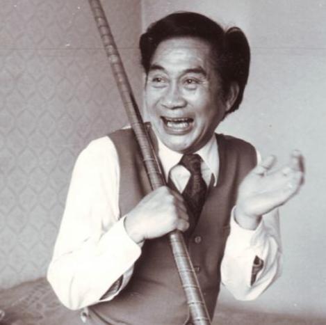 六小龄童哭灵,六小龄童送别大师兄