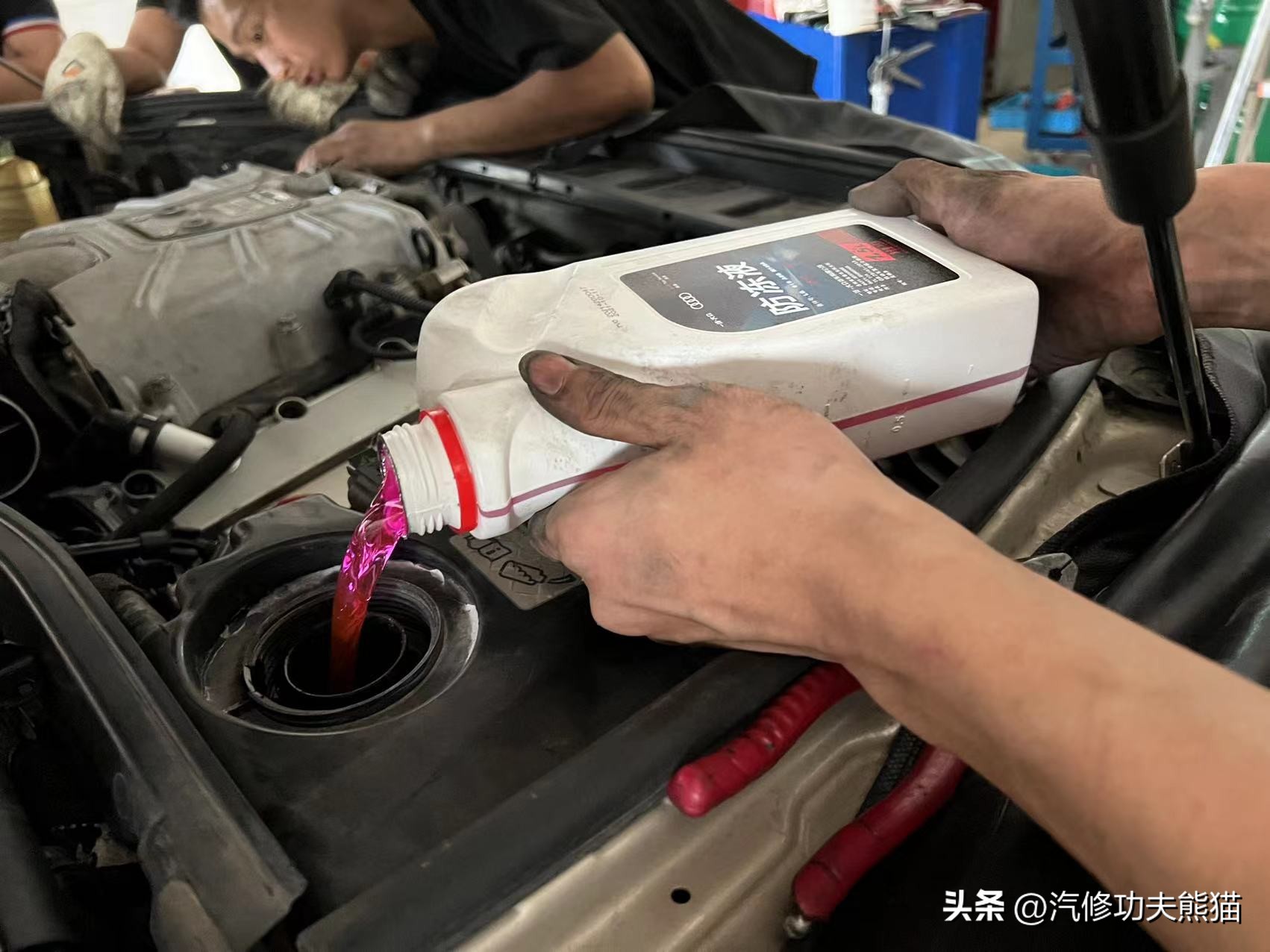 不坑穷人的好车视频,19款奥迪q73.0t烧机油大修全过程