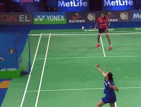 劈吊和劈杀用的是正手还是反手,正手劈吊劈杀慢动作分解