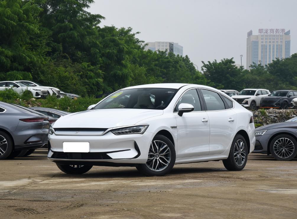 10万左右性价比高的车五菱星辰,五菱星辰七座混动车主真实感受