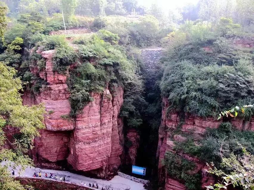 最美公路太行山郭亮村,太行山郭亮村绝美的风景全景图