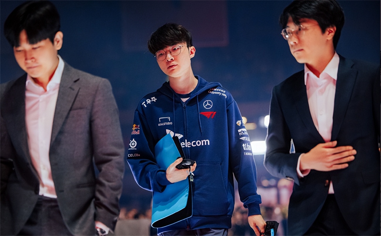 澶栫綉璇勪环blg姝㈡鍥涘己,lol鏄ュ璧沚lg瀹屾暣瑙嗛