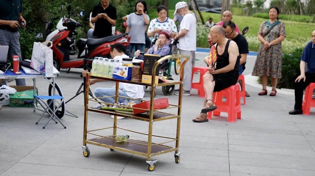 凤凰山，宇宙级草根网红孵化中心